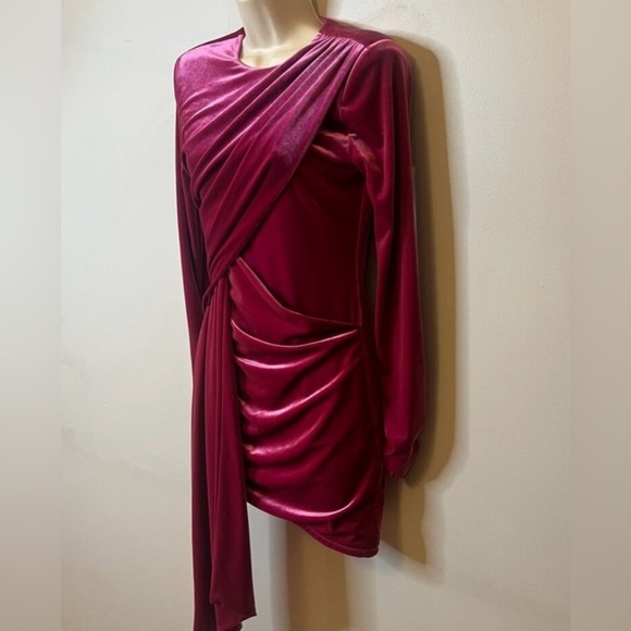Michael Costello XREVOLVE HOLLIE MINI DRESS- magenta- size small worn once!!! - Picture 8 of 10